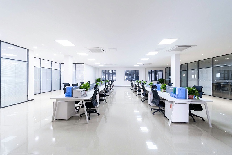 四川零零柒弱電工程公司帶你認(rèn)識(shí)，工廠辦公室場(chǎng)景下需要配備哪些安防設(shè)備？