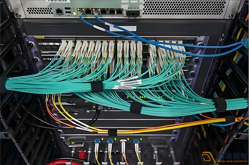 工廠PoE供電弱電系統，簡化布線提升運維效率