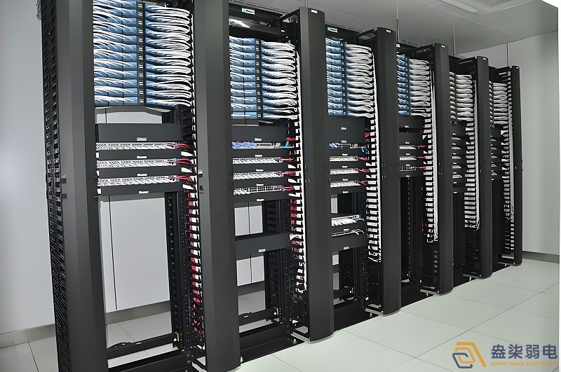 弱電設(shè)備經(jīng)銷商機(jī)型和工程機(jī)型的區(qū)別？