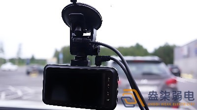 如何選擇常見的車載安防監(jiān)控攝像頭？